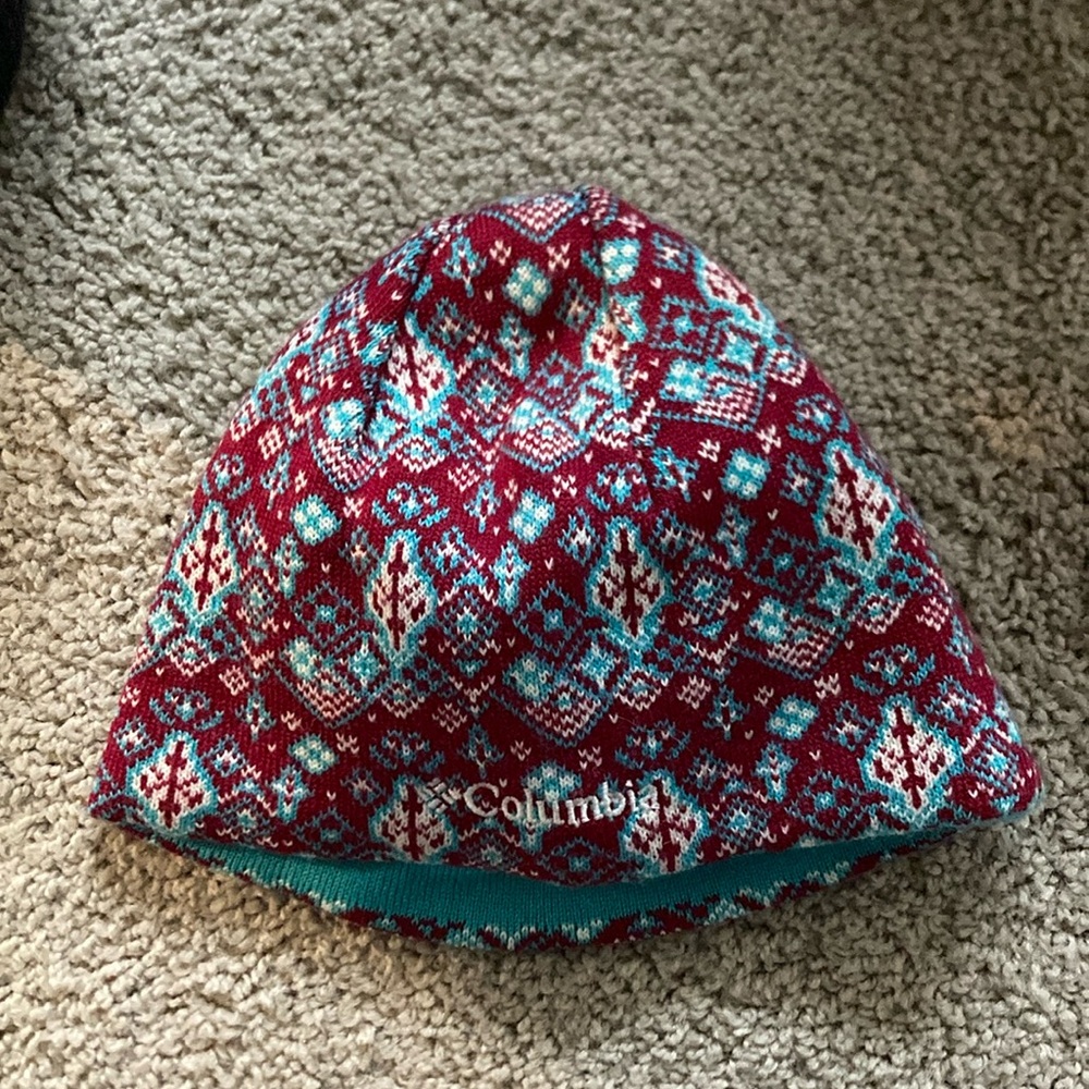Columbia Sportswear Burgundy Teal Fair Isle/ Solid Reversible Winter Hat